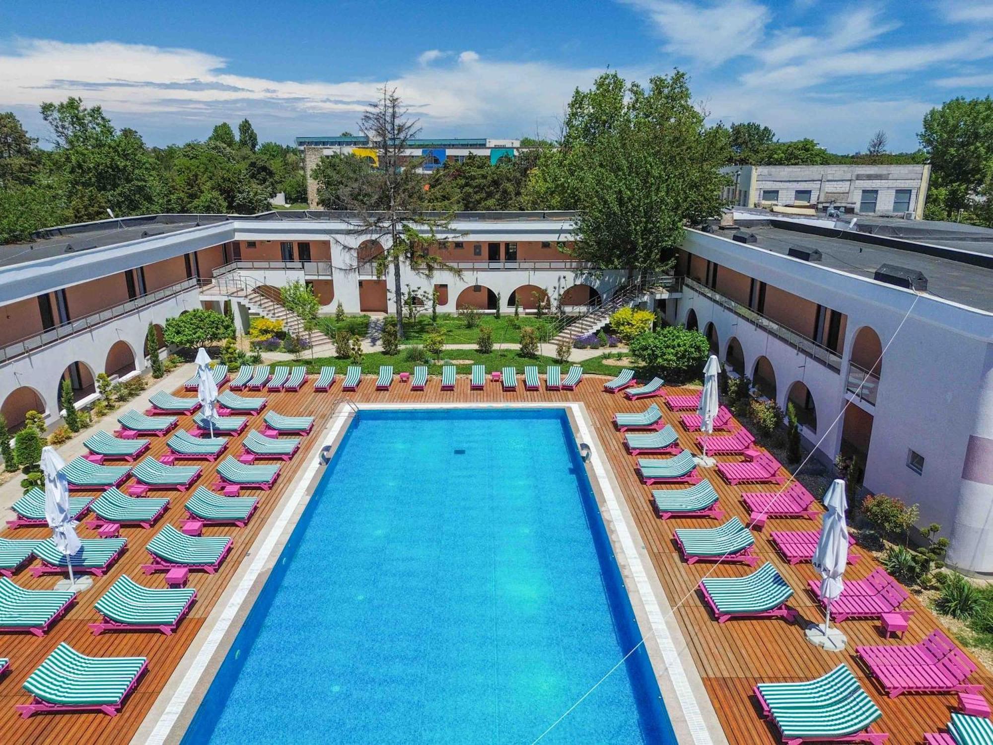 Hotel Ibis Styles Vénus Extérieur photo